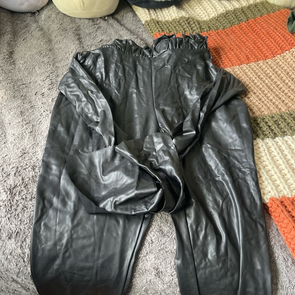 black faux leggings leather pants in good condition size: s